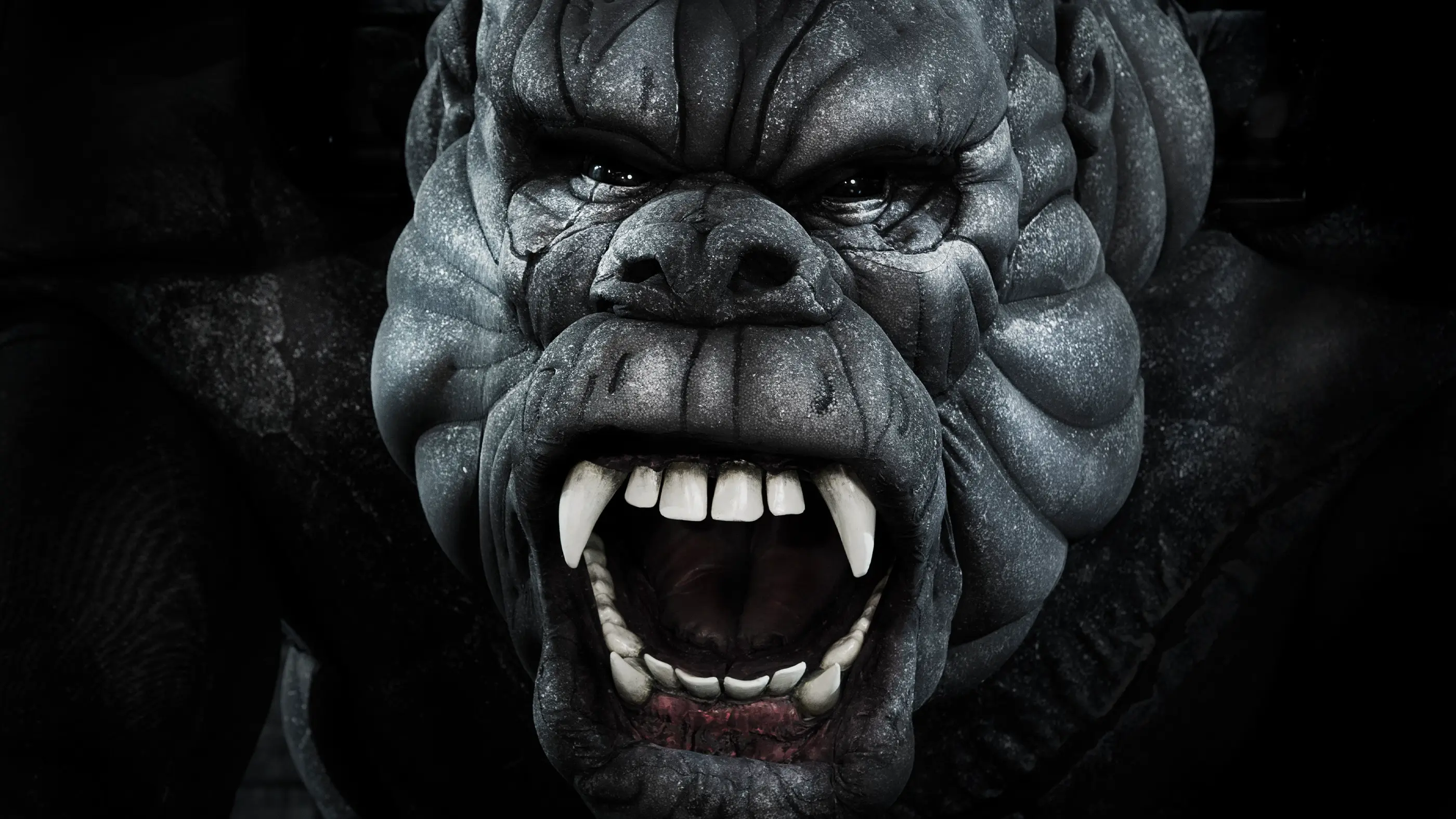 King Kong Global Creatures theatre show with a massive Kong head