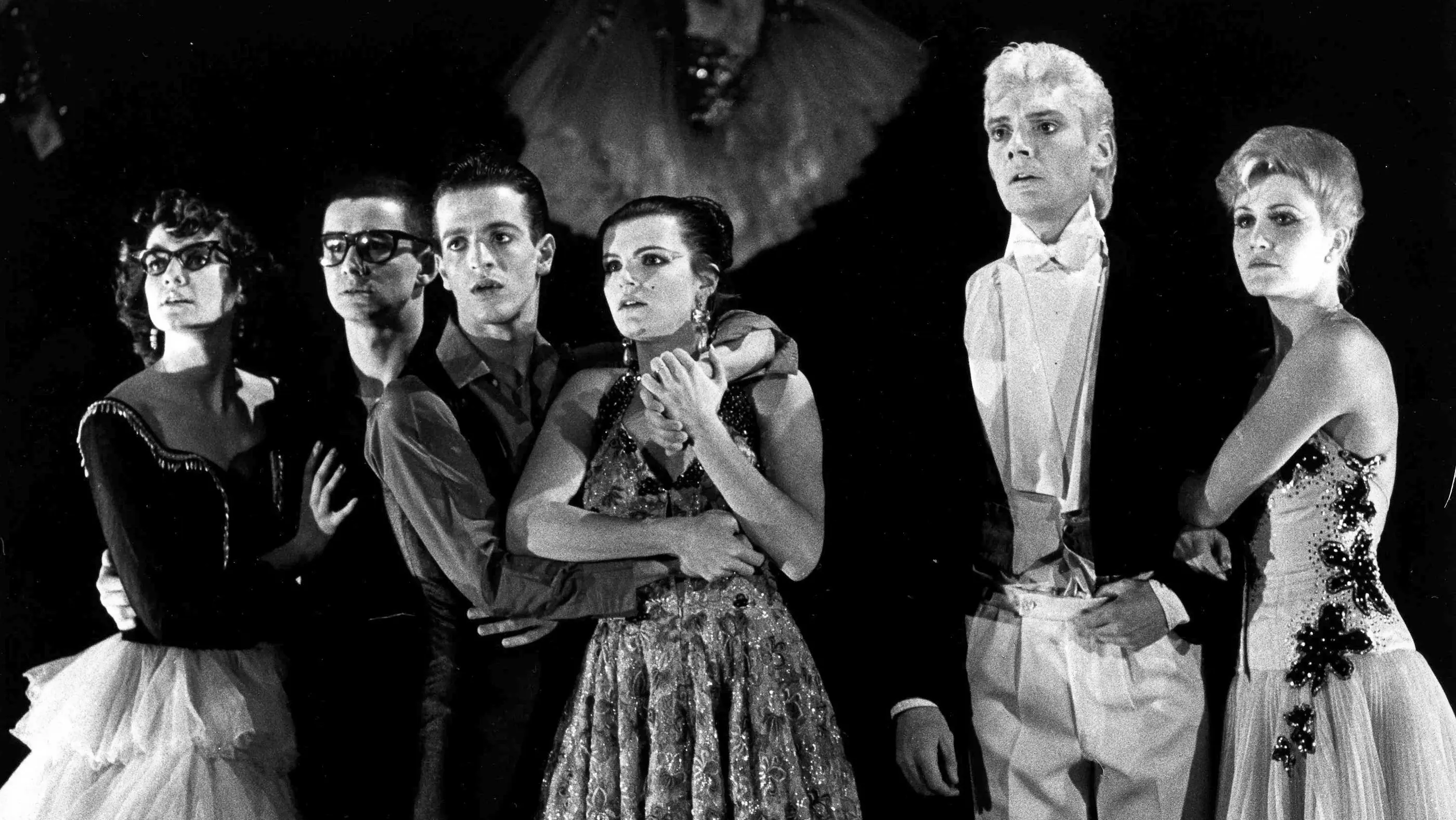 Image of 6 cast members from Strictly Ballroom original production